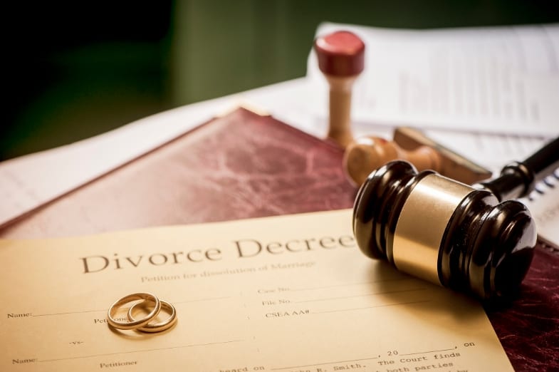Differences Between Alimony and Child Support